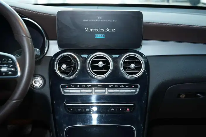 Mercedes-Benz GLC 2022 Model Facelift GLC 260 L 4MATIC Dynamic Model – фото 14