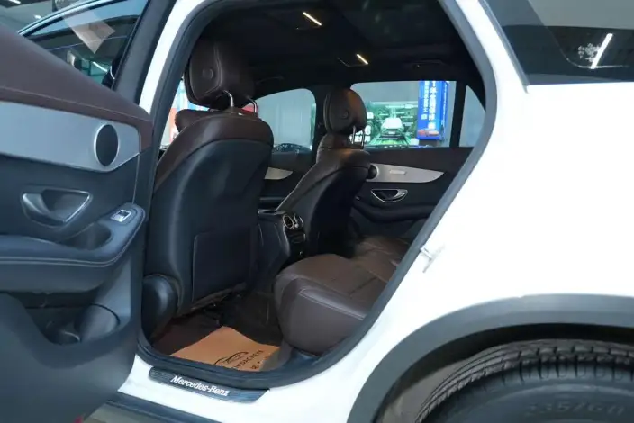 Mercedes-Benz GLC 2022 Model Facelift GLC 260 L 4MATIC Dynamic Model – фото 21