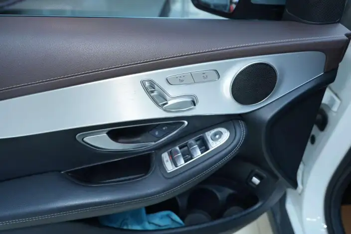 Mercedes-Benz GLC 2022 Model Facelift GLC 260 L 4MATIC Dynamic Model – фото 23