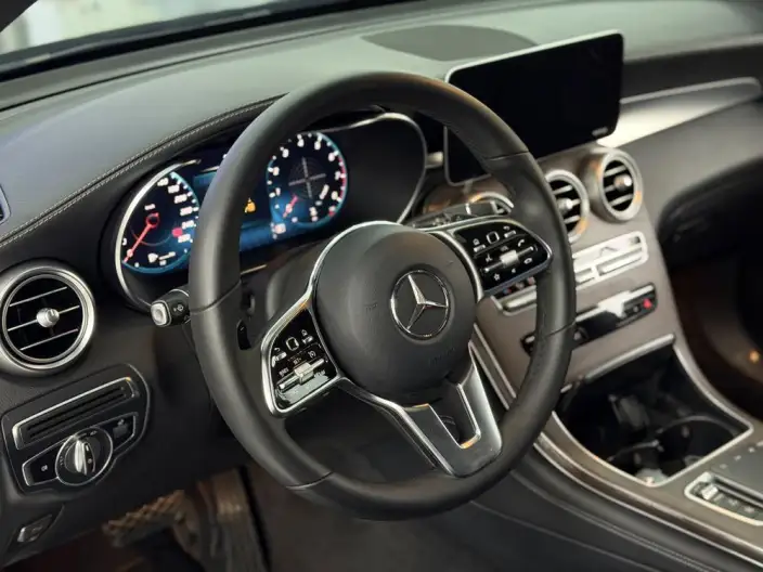 Mercedes-Benz GLC 2020 Model GLC 260 L 4MATIC Luxury Model – фото 13