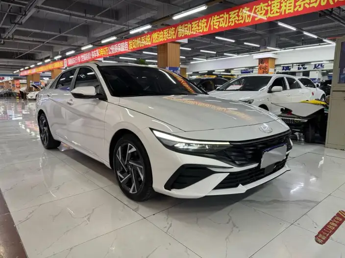 Hyundai Ioniq 2023 Model 1.5L CVT LUX Premium Edition – фото 3