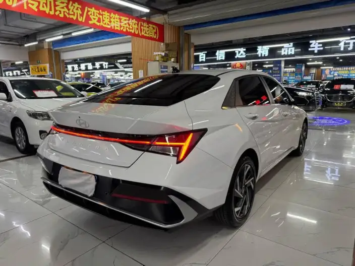 Hyundai Ioniq 2023 Model 1.5L CVT LUX Premium Edition – фото 6