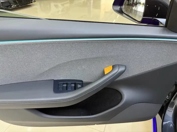 Model 3 2025 Model Rear-wheel drive version – фото 8