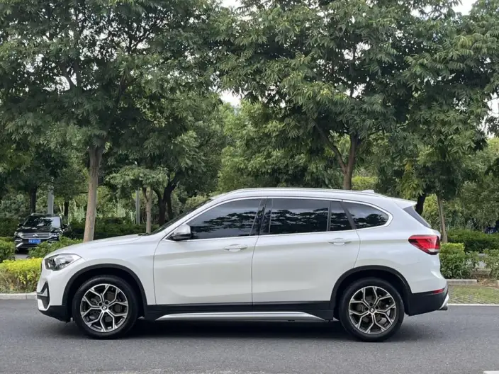 BMW X1 2021 Model sDrive20Li Exclusive Model – фото 4