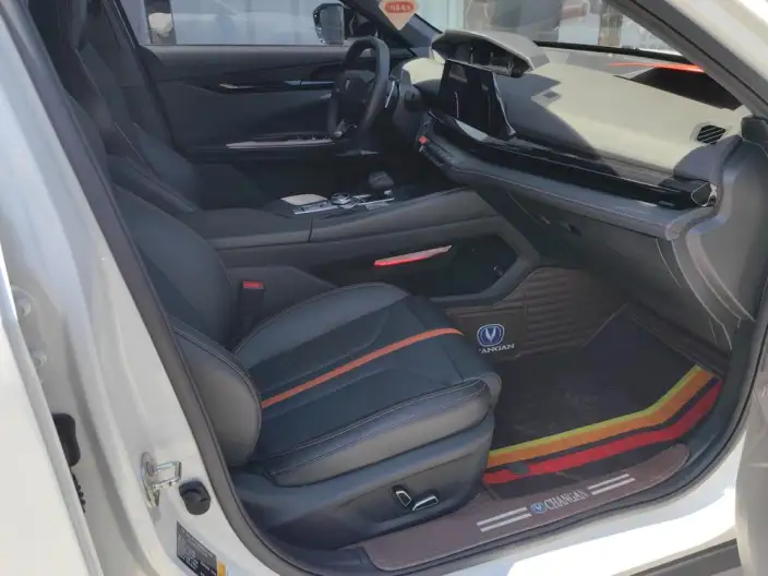 Changan UNI-V 2024 Model 1.5T Noble Model – фото 10
