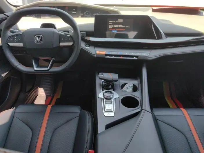 Changan UNI-V 2024 Model 1.5T Noble Model – фото 12
