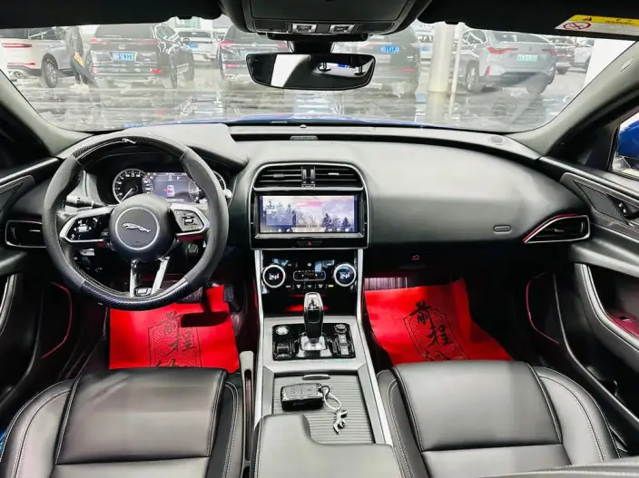 Jaguar XE L 2020 Model 2.0T 200PS R-DYNAMIC Youth Sports Edition – фото 7