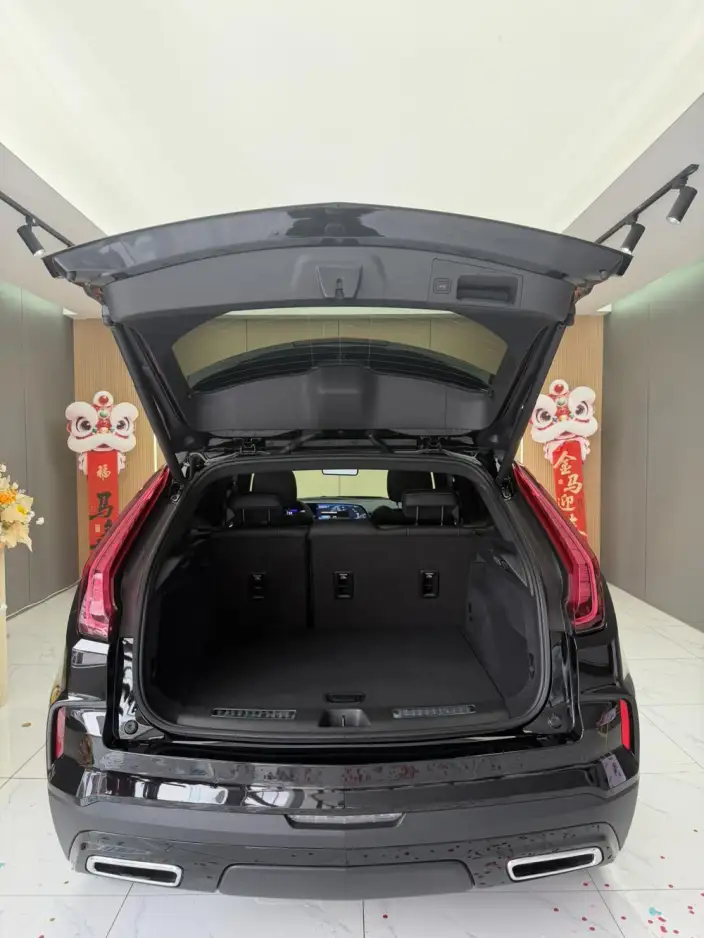 Cadillac XT4 2024 Model Facelift 28T 2WD Noble Model – фото 9