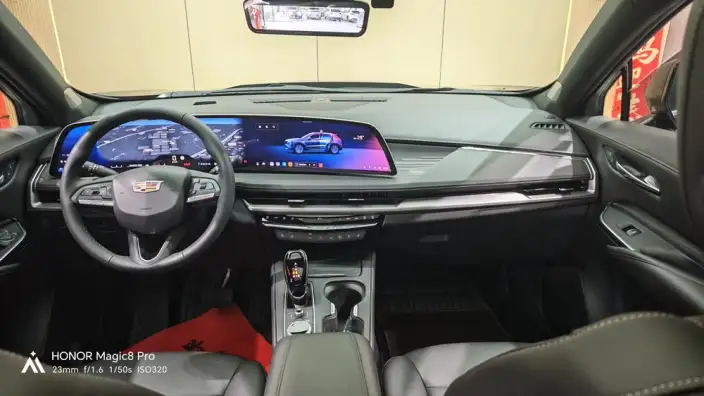 Cadillac XT4 2024 Model Facelift 28T 2WD Noble Model – фото 12