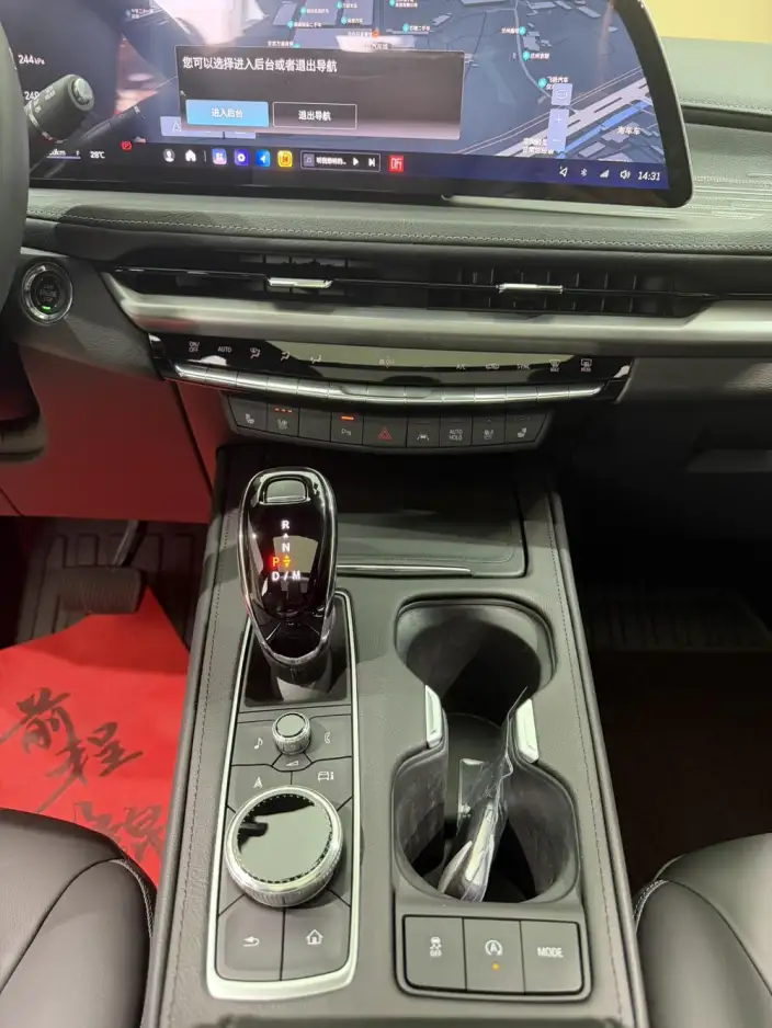 Cadillac XT4 2024 Model Facelift 28T 2WD Noble Model – фото 13