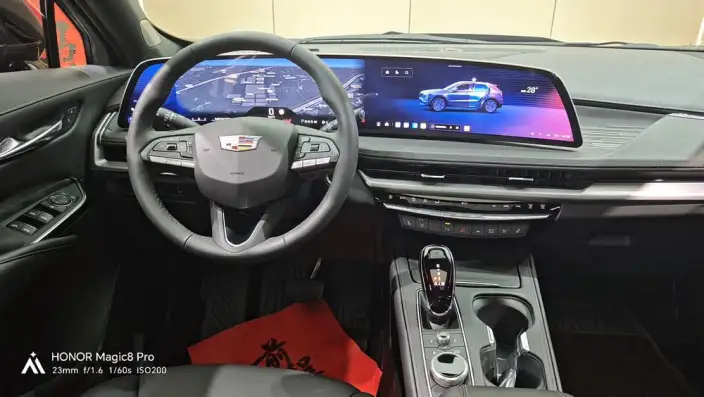 Cadillac XT4 2024 Model Facelift 28T 2WD Noble Model – фото 14