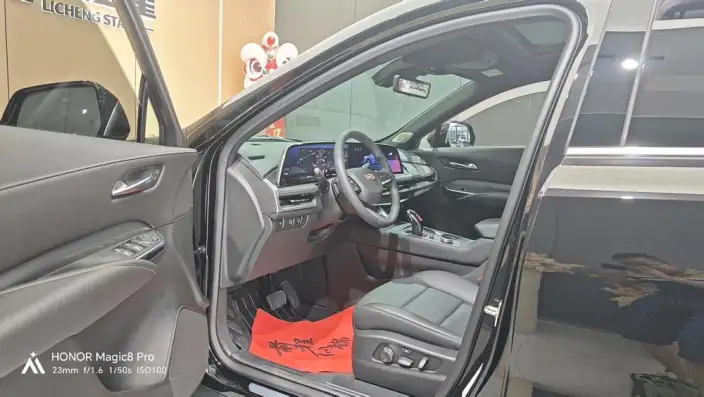 Cadillac XT4 2024 Model Facelift 28T 2WD Noble Model – фото 17