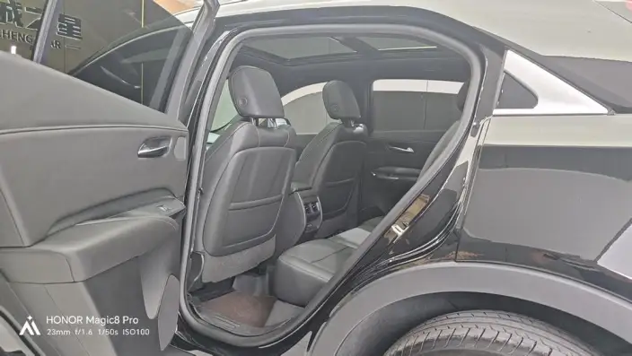 Cadillac XT4 2024 Model Facelift 28T 2WD Noble Model – фото 19