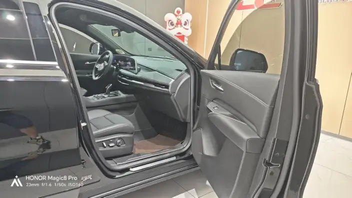 Cadillac XT4 2024 Model Facelift 28T 2WD Noble Model – фото 20