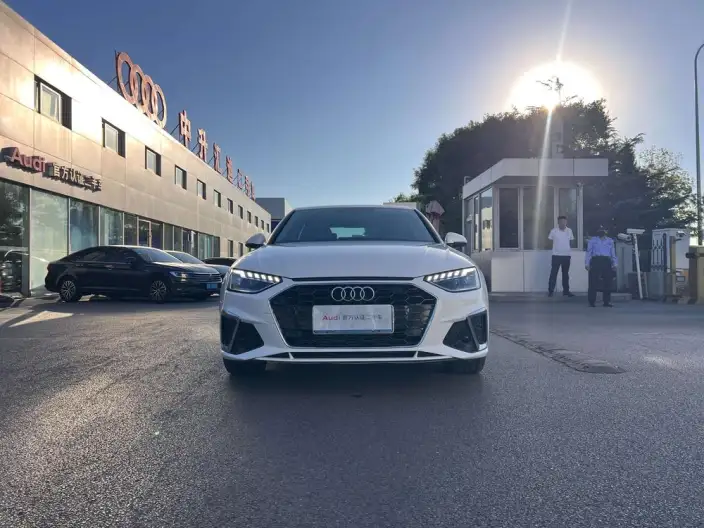 Audi A4 L 2022 Model 40 TFSI Fashion Dynamic Model – фото 2