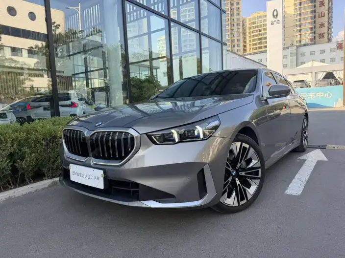 BMW 5 Series 2024 Model 530Li Exclusive Model Luxury Set – фото 1