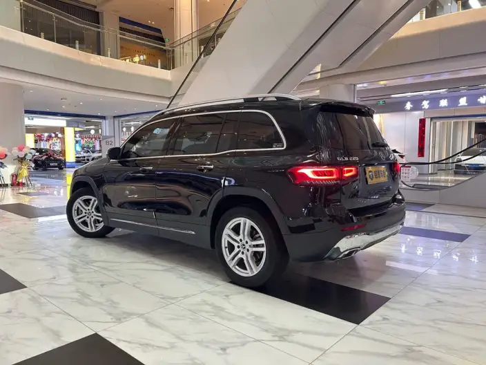 Mercedes-Benz GLB 2023 Model GLB 220 Dynamic Model – фото 4