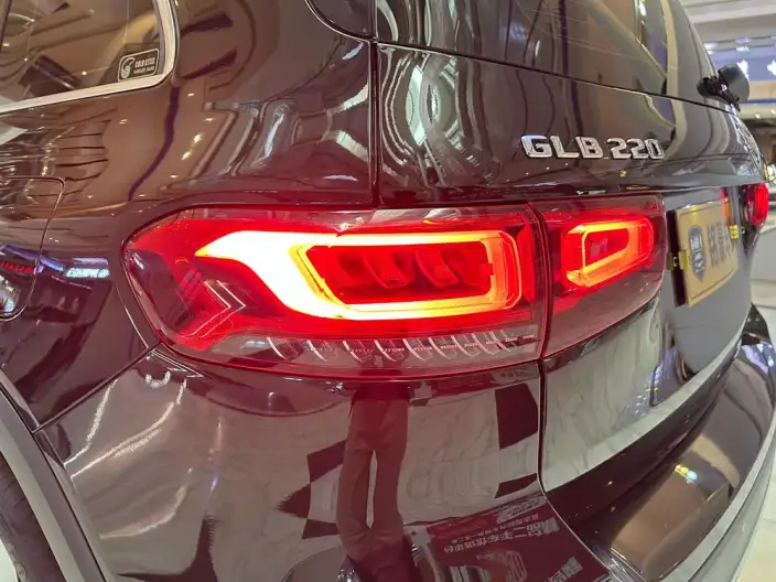 Mercedes-Benz GLB 2023 Model GLB 220 Dynamic Model – фото 9
