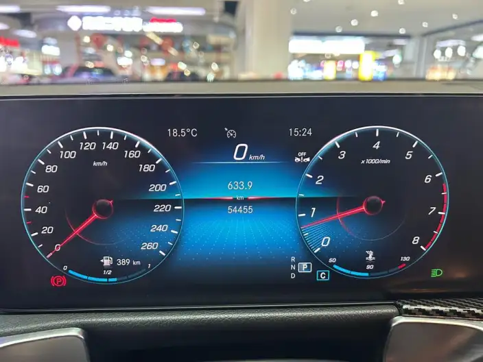 Mercedes-Benz GLB 2023 Model GLB 220 Dynamic Model – фото 13