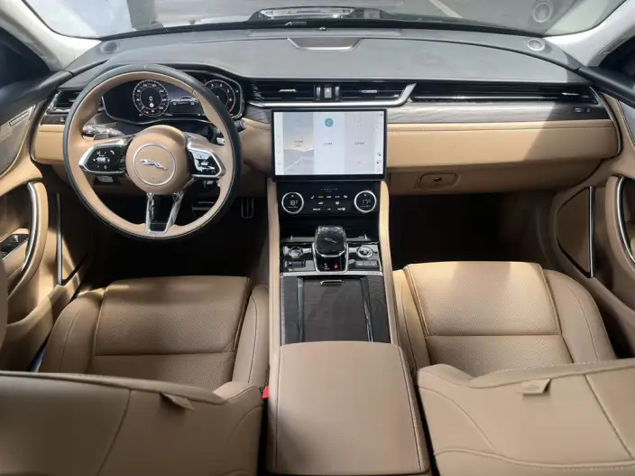Jaguar XFL 2025 Model 2.0T P250 2WD Exclusive Deluxe Edition – фото 8