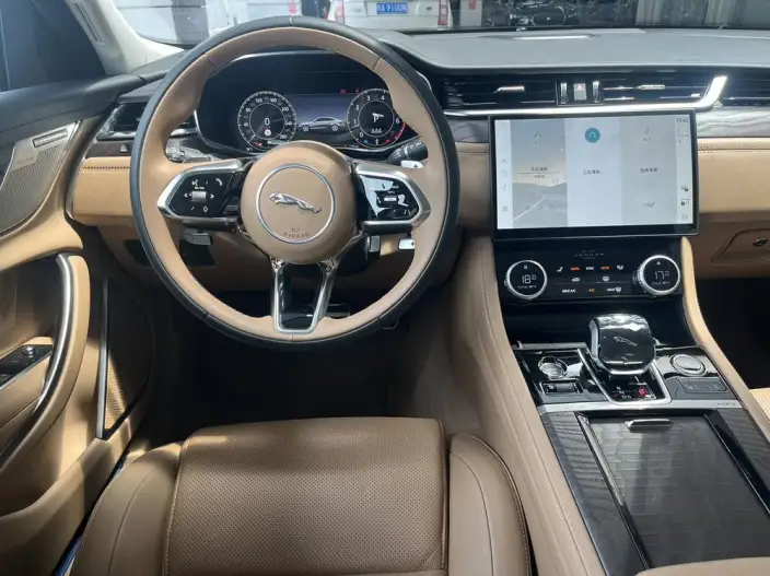 Jaguar XFL 2025 Model 2.0T P250 2WD Exclusive Deluxe Edition – фото 10