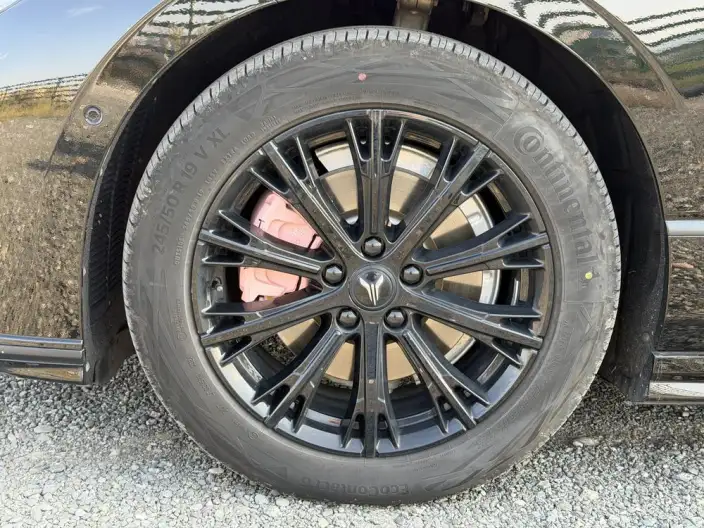 VOYAH Pursuit PHEV 2024 Model Ultra-long Endurance 4WD Executive Edition – фото 8