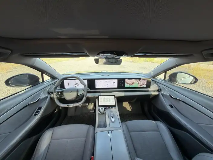 VOYAH Pursuit PHEV 2024 Model Ultra-long Endurance 4WD Executive Edition – фото 15