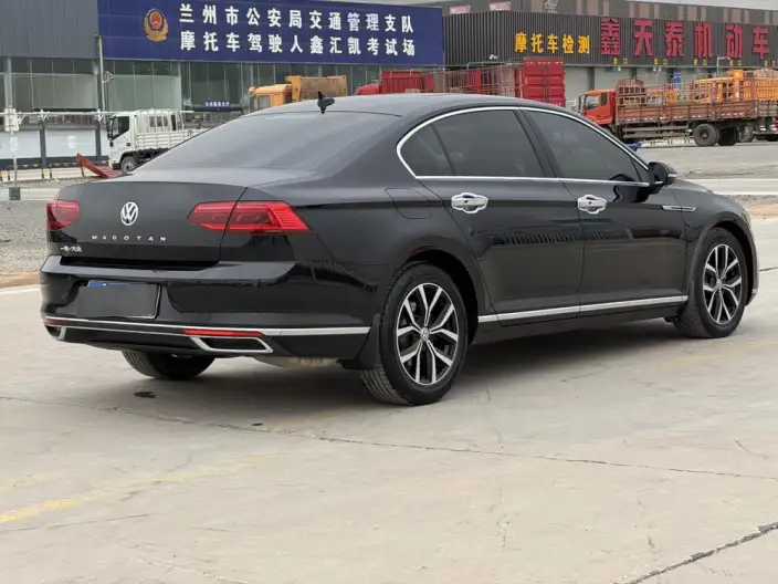 Volkswagen Magotan 2020 Model 330TSI DSG Leading Model – фото 7
