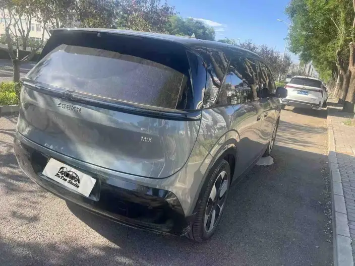 ZEEKR MIX 2025 Model 76kWh Smart Driving Edition – фото 6