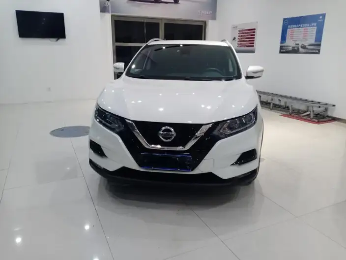 Nissan Qashqai 2022 Model 2.0L XV Smart Edition – фото 2