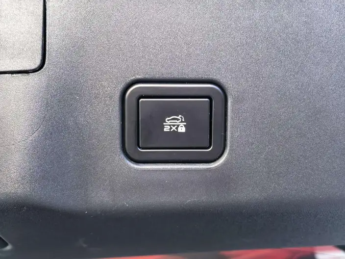 Changan UNI-V iDD 2023 Model Smart power iDD 113km Smart Fun Model Fast Edition – фото 13