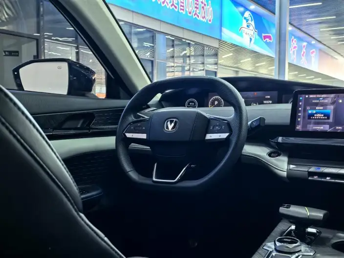 Changan UNI-V iDD 2023 Model Smart power iDD 113km Smart Fun Model Fast Edition – фото 18