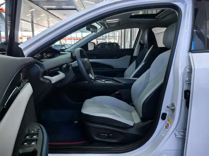 Changan UNI-V iDD 2023 Model Smart power iDD 113km Smart Fun Model Fast Edition – фото 20