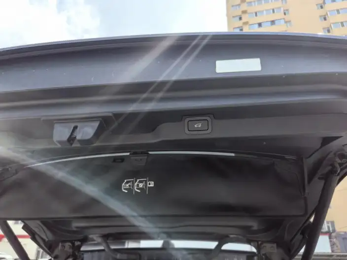 Land Rover Discovery 2020 Model 3.0 V6 30th Anniversary Special Edition – фото 6