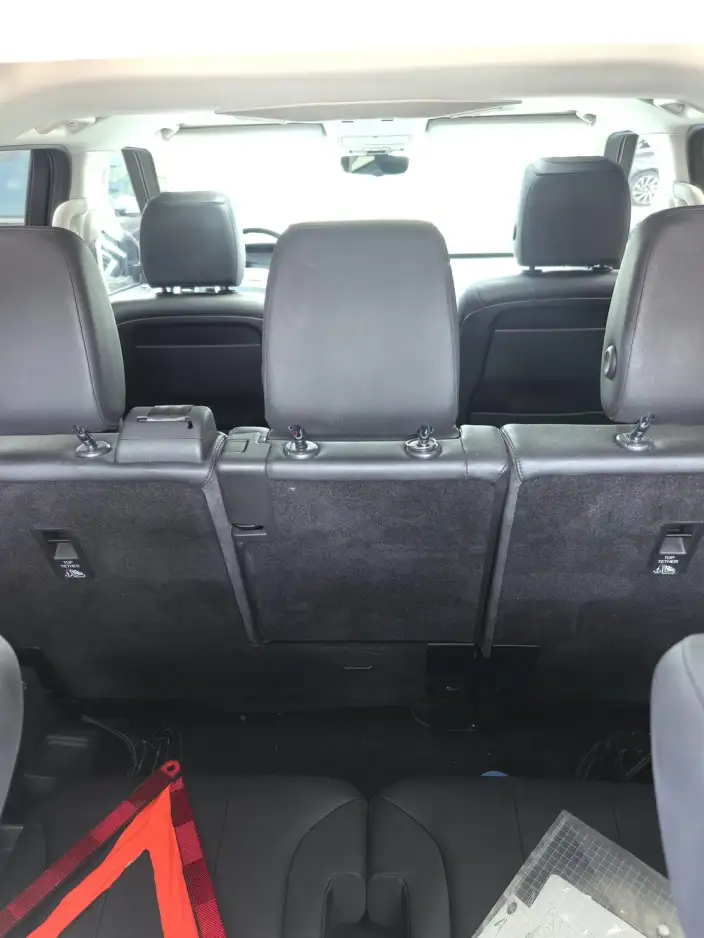 Land Rover Discovery 2020 Model 3.0 V6 30th Anniversary Special Edition – фото 13