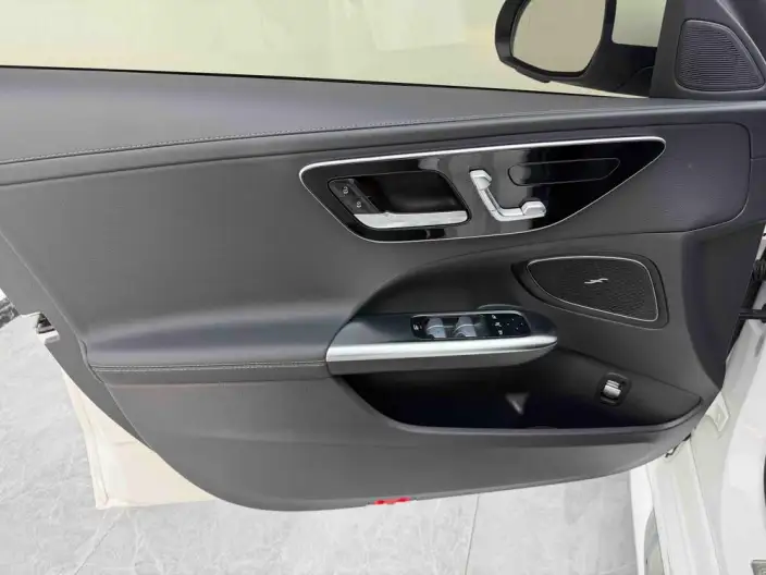 Mercedes-Benz C-Class 2023 Model Facelift C 200 L Sports Edition – фото 16