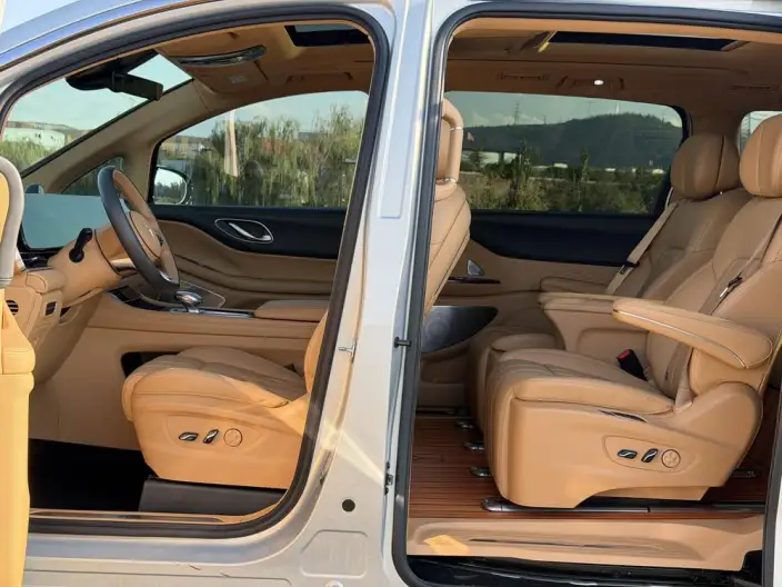 VOYAH Dreamer PHEV 2024 Model Ultra-long Endurance Premium Edition – фото 17