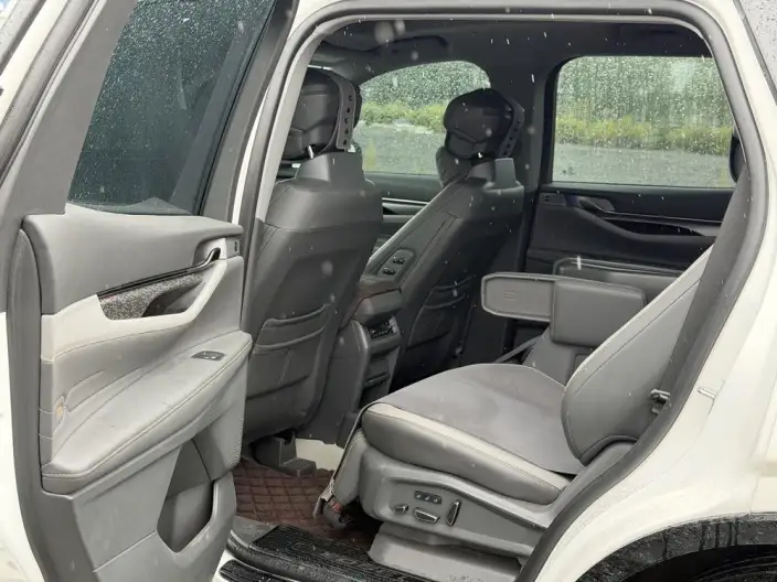 Ford Edge 2023 Model Ford Edge L 2.0T EcoBoost E Hybrid 4WD VII seat Supreme Model – фото 17