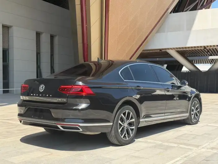 Volkswagen Magotan 2020 Model 330TSI DSG Leading Model – фото 6