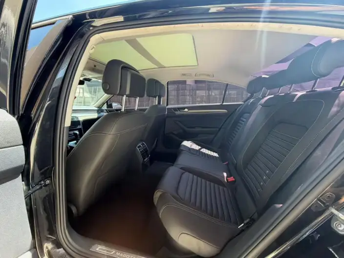 Volkswagen Magotan 2020 Model 330TSI DSG Leading Model – фото 9