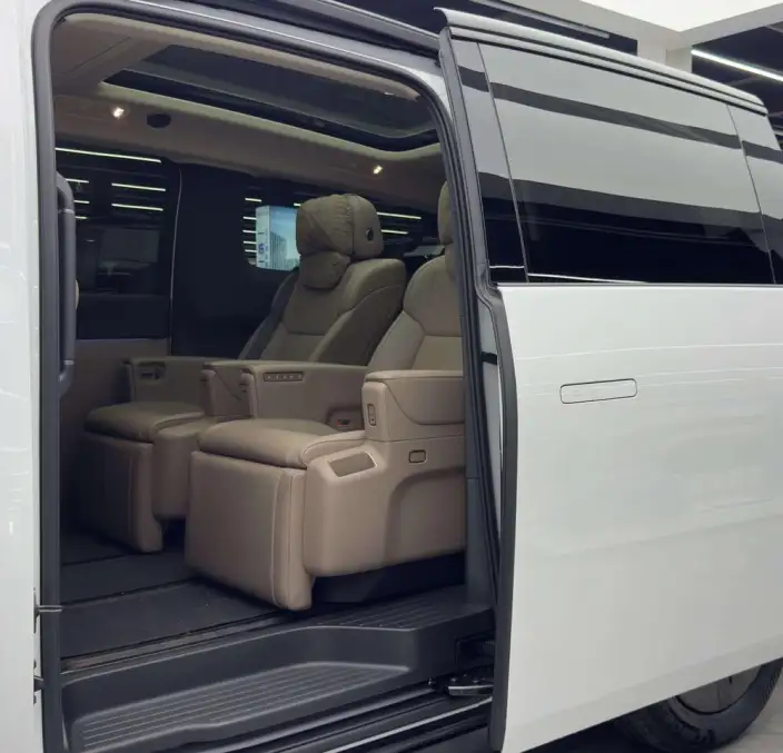 Li Auto MEGA 2025 Model Home Family Special Edition – фото 22