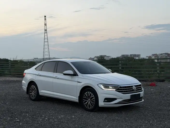 Volkswagen Sagitar 2021 Model 200TSI DSG Comfort Zhilian Edition – фото 3