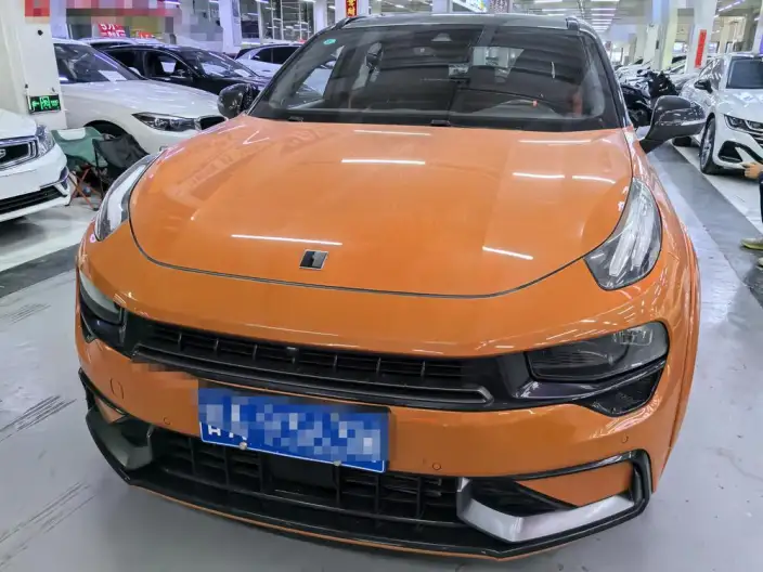 Lynk & Co 02 Hatchback 2021 Model 2.0TD Hatchback Halo – фото 2