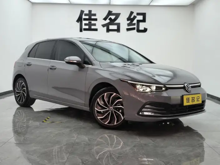 Volkswagen Golf 2021 Model 280TSI DSG 30th Anniversary Memorial Edition – фото 3