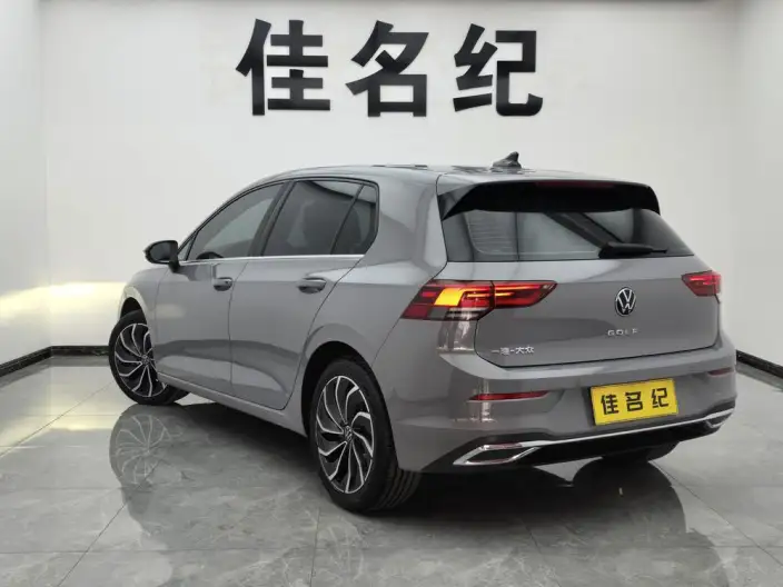 Volkswagen Golf 2021 Model 280TSI DSG 30th Anniversary Memorial Edition – фото 4