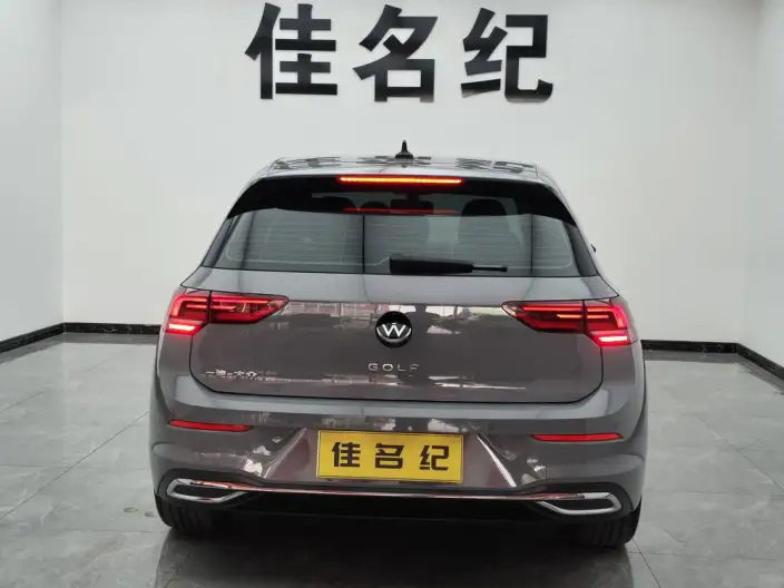 Volkswagen Golf 2021 Model 280TSI DSG 30th Anniversary Memorial Edition – фото 5
