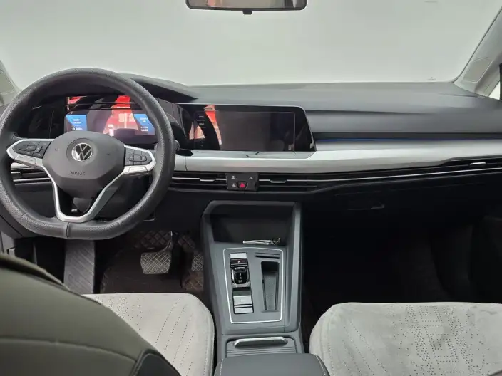 Volkswagen Golf 2021 Model 280TSI DSG 30th Anniversary Memorial Edition – фото 8