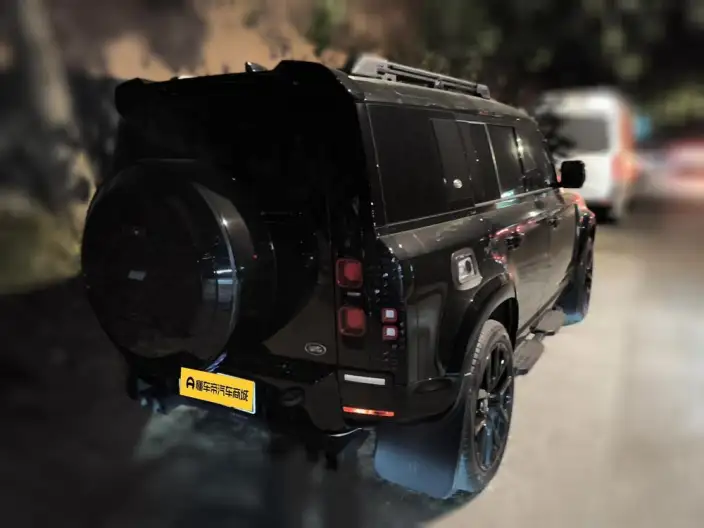 Land Rover Defender 2024 Model 110 3.0T P400 X-Dynamic HSE – фото 2