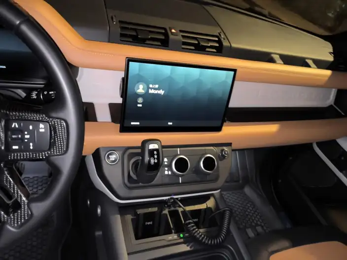 Land Rover Defender 2024 Model 110 3.0T P400 X-Dynamic HSE – фото 8