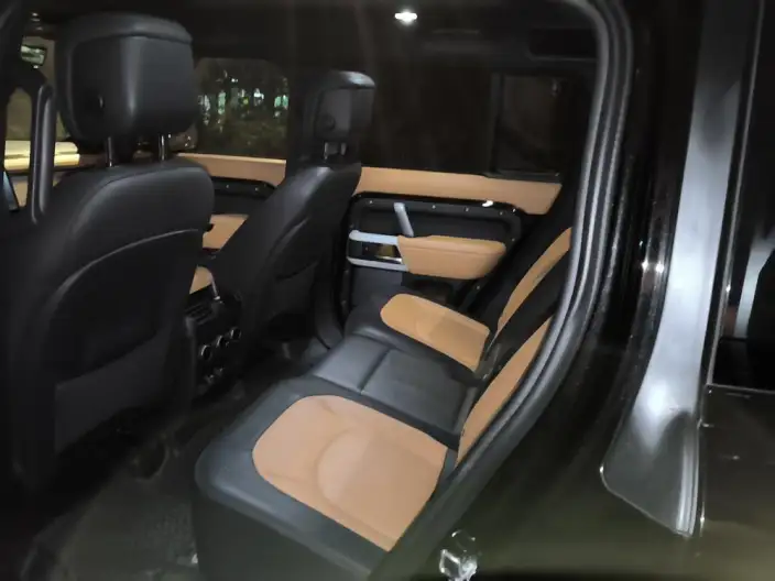 Land Rover Defender 2024 Model 110 3.0T P400 X-Dynamic HSE – фото 12